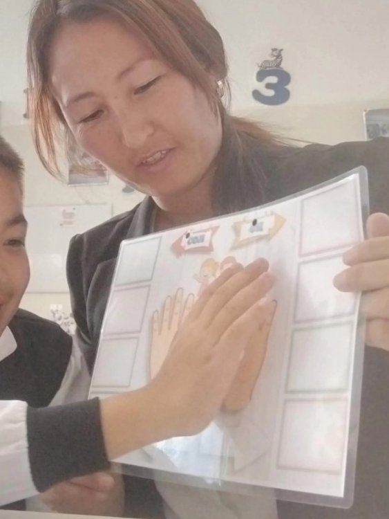 "Нейрогимнастикалық жаттығулар арқылы оқушылардың жылдам оқу дағдыларын қалыптастыру" тақырыбында  топтық сабақтар өткізді