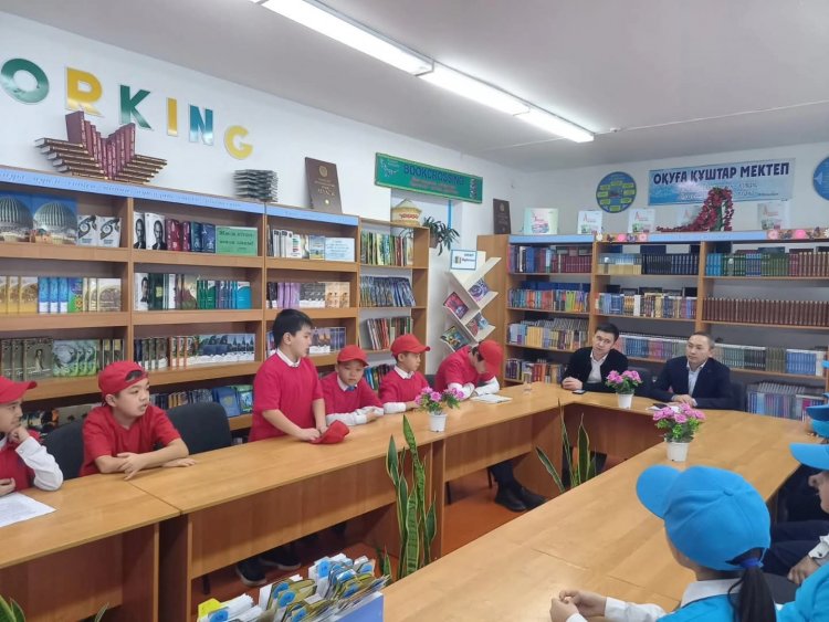 " Кітап - ақылды қуаттандыратын құрал".