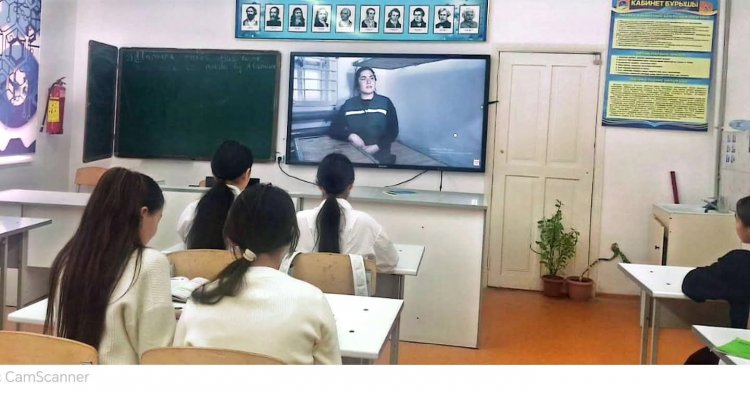 «ЗАКЛАДЧИКИ. МАТЬ…» ФИЛЬМІ КӨРСЕТІЛДІ