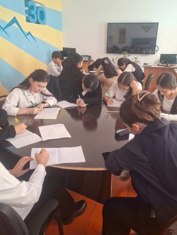 📚 «Өз мамандығымды таңдаймын» тақырыбында эссе жазу өтті